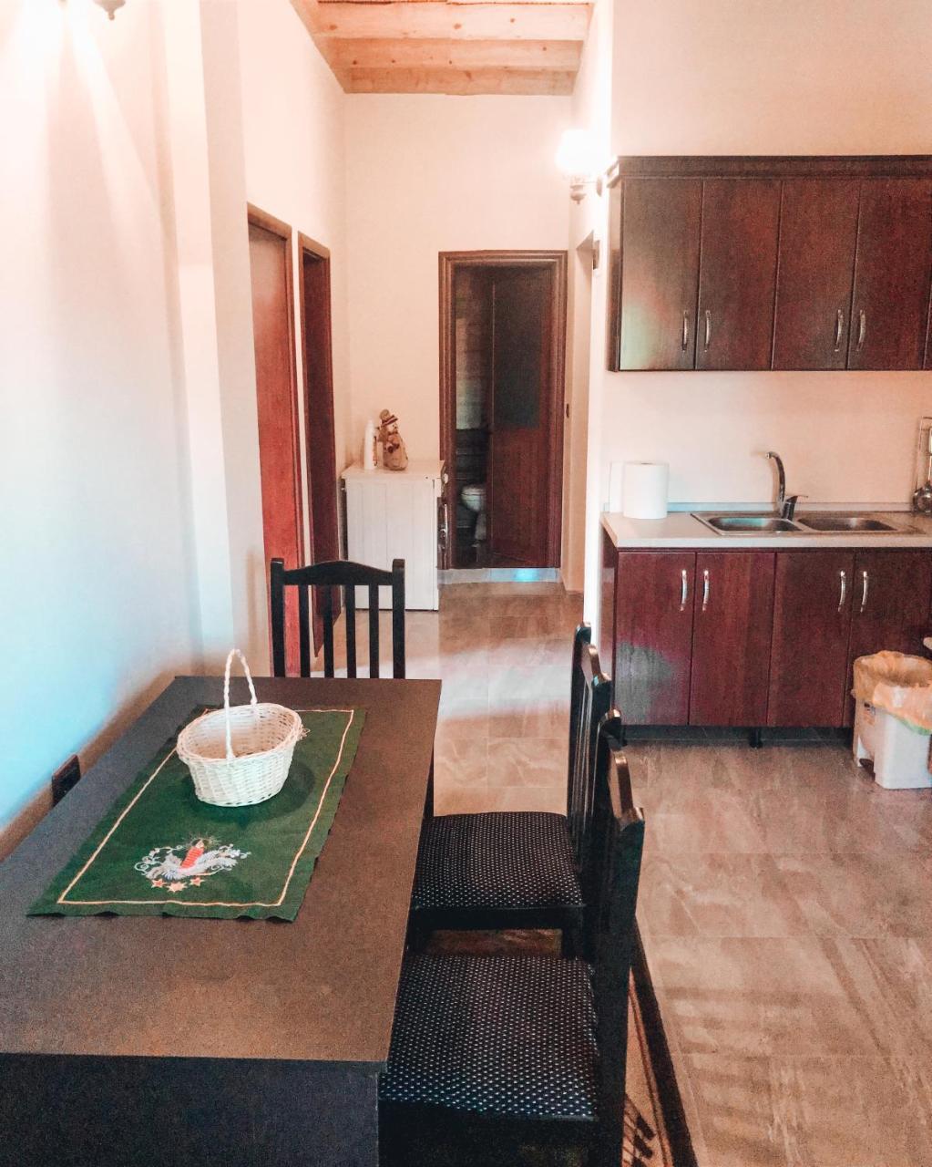 Erseke Apartament Apartment Ngoại thất bức ảnh